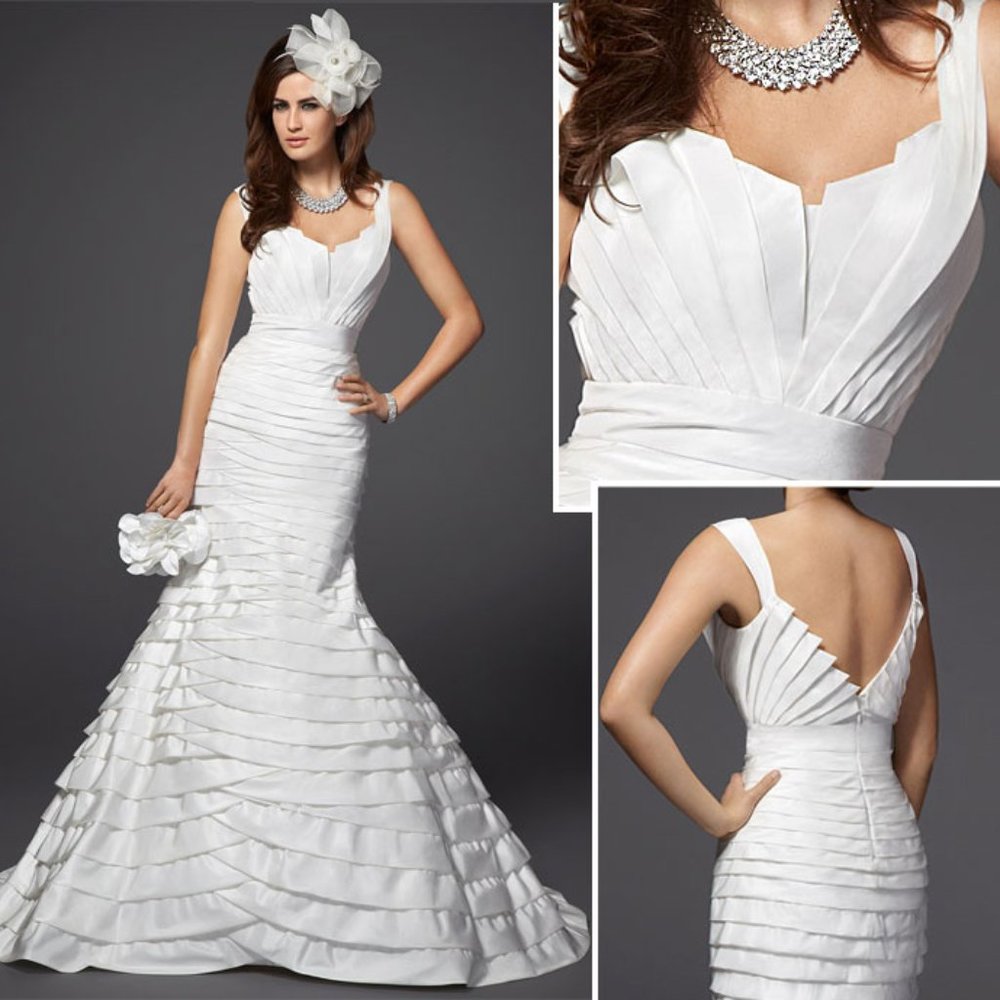 Rami Kashou for Bebe Size 6 Wedding Gown